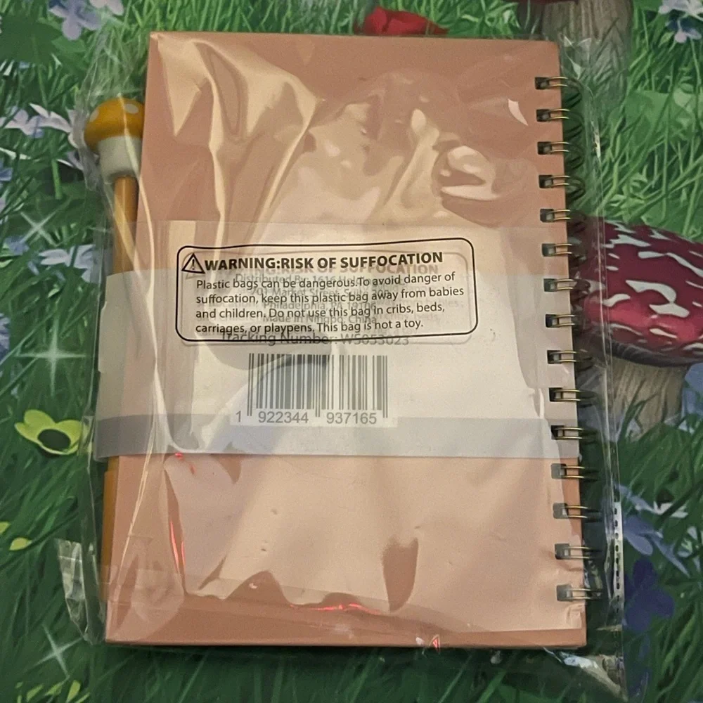 3D Mushroom Journal & Pen Set, 6in x 8.3in, NWT